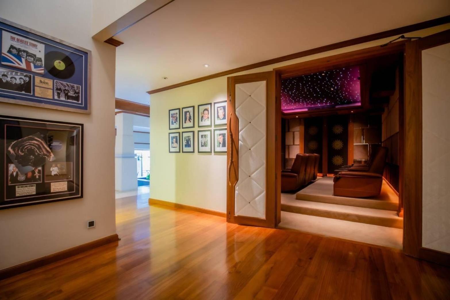 Royal Legacy Private Villa With Private Golf Course Phuket Bagian luar foto